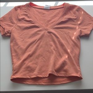Tilly’s Peach color v neck crop top